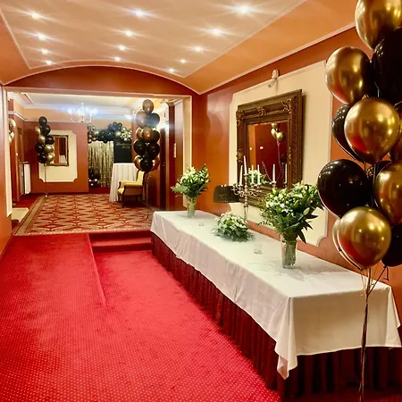 Noce I Dnie Hotel