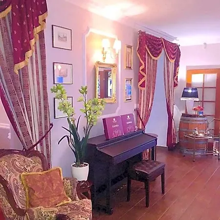 Hotel Noce I Dnie