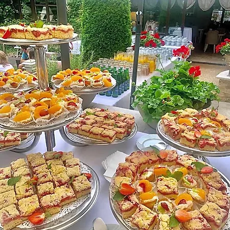 Hotel Noce I Dnie
