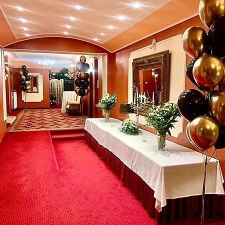 Noce I Dnie Hotel